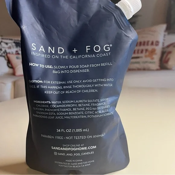 Sand + Fog Clean Waves Scented Hand Soap. New, Economical, Sealed Pouch 34oz - Picture 2 of 2